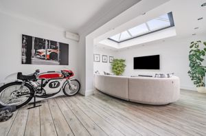 Photo 21- click for photo gallery